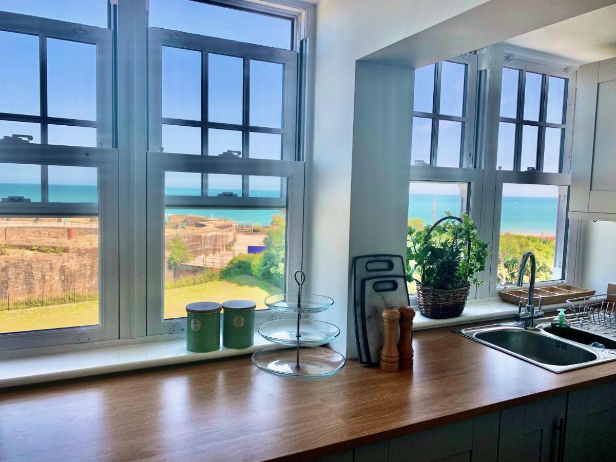 Апартаменты Skyview Eastbourne 24 Экстерьер фото